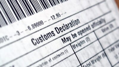 クーリエとフォワーダーの違いとは？国際航空輸送における各サービスのメリット・デメリットについて解説しました。 | 輸送・ロジスティクス